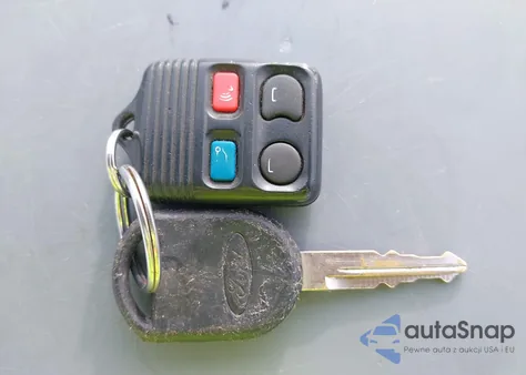 2005 Ford Expedition Eddie Bauer/King Ranch z USA, uszkodzony, nr VIN 1FMFU18555LA49507